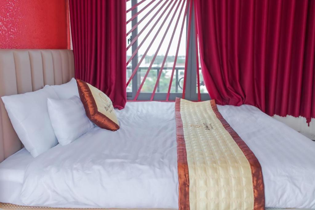 Bich Ngoan Hotel Trà Vinh Exterior foto